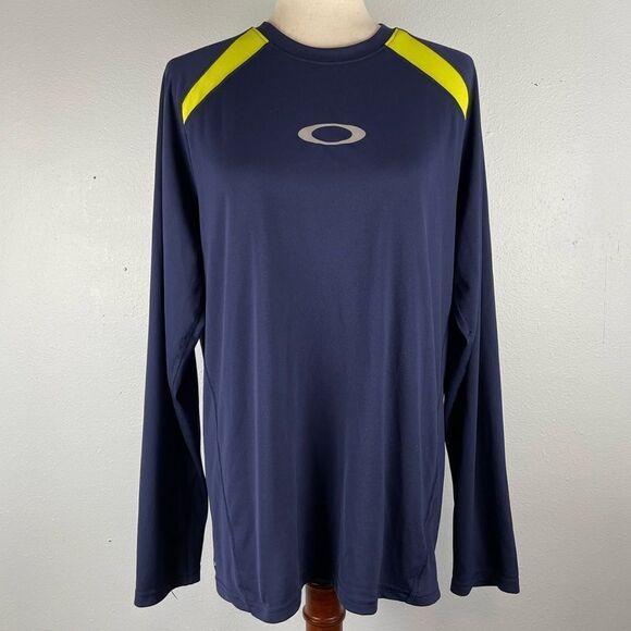 Oakley Long Sleeve T-Shirt Size M EUC - Picture 1 of 6